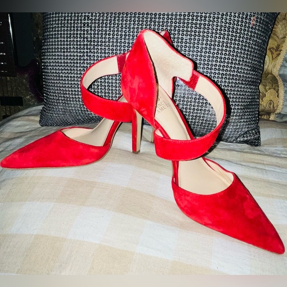 Women’s Gorgeous red high heels 👠- Picture 5 of 10